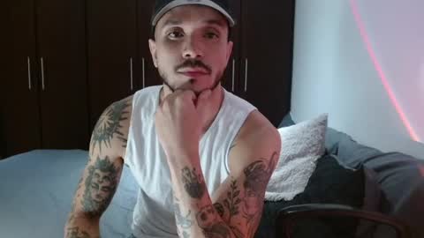 Snapshot of santti_torres chatting on 05-22-26, 04:19 Santy Torres online show from 05-22-26, 04:19