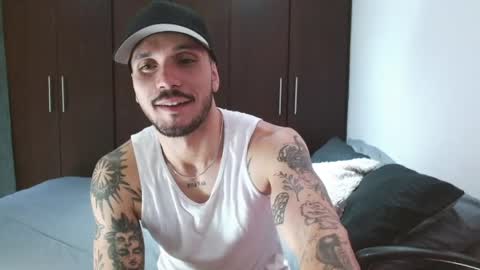 Snapshot of santti_torres chatting on 05-30-26, 04:31 Santy Torres online show from 05-30-26, 04:31