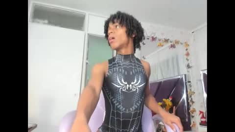 Snapshot of santy_bigcock_01 chatting on 11-23-25, 03:17 santy online show from 11-23-25, 03:17