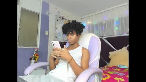 Snapshot of santy_bigcock_01 chatting on 01-09-26, 05:48 santy online show from 01-09-26, 05:48