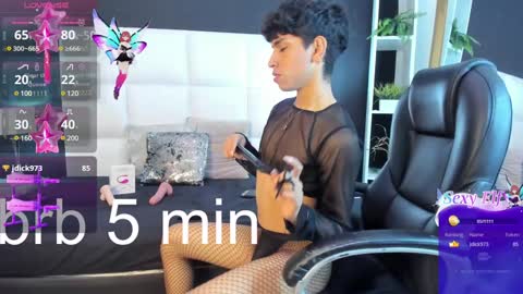 Santiago Carrington online show from 12-13-24, 03:27