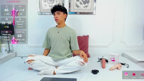 Santiago Carrington online show from 01-07-25, 08:42