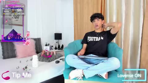 Santiago Carrington online show from 02-12-25, 08:50