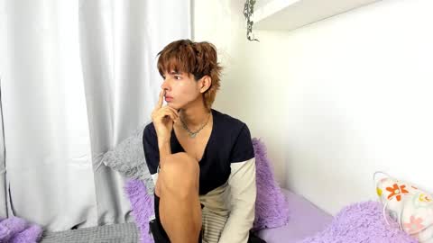 Snapshot of santy_kitty chatting on 01-14-25, 03:01 kitty online show from 01-14-25, 03:01