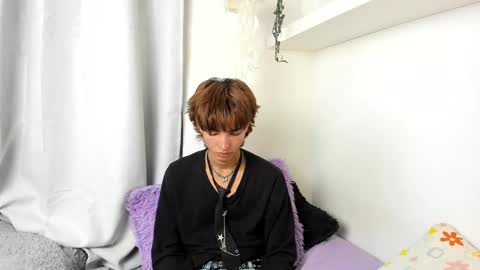 Snapshot of santy_kitty chatting on 01-16-25, 04:38 kitty online show from 01-16-25, 04:38