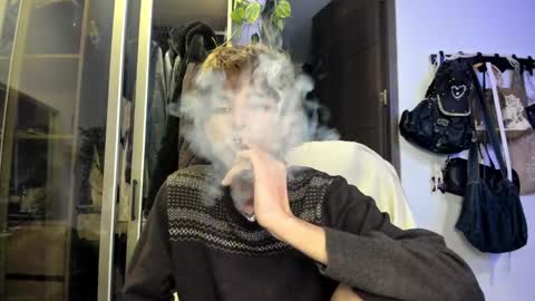 Snapshot of santy_kitty chatting on 01-29-25, 01:48 kitty online show from 01-29-25, 01:48