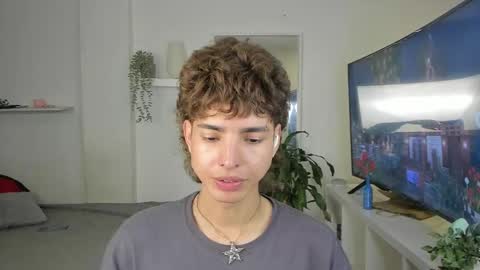 Snapshot of santy_kitty chatting on 11-12-25, 02:23 kitty online show from 11-12-25, 02:23