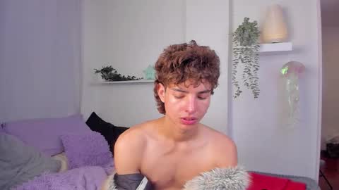 Snapshot of santy_kitty chatting on 01-17-26, 01:54 kitty online show from 01-17-26, 01:54