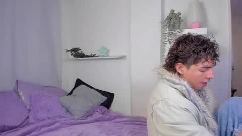 Snapshot of santy_kitty chatting on 01-18-26, 01:20 kitty online show from 01-18-26, 01:20