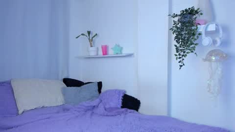 Snapshot of santy_kitty chatting on 02-28-26, 12:00 kitty online show from 02-28-26, 12:00