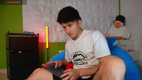 Santyago online show from 10-06-25, 07:22