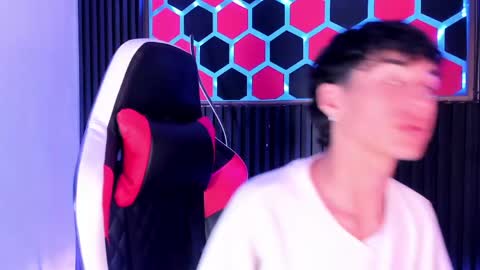 Snapshot of santyfoxxs chatting on 05-29-26, 03:15 Santy online show from 05-29-26, 03:15