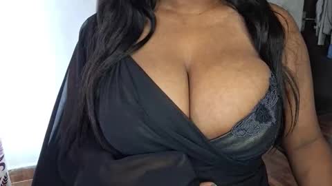 Snapshot of sanvi13 chatting on 01-16-26, 05:22 sanvi13 online show from 01-16-26, 05:22