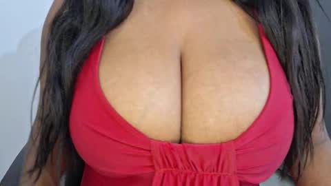 sanvi13 online show from 04-15-26, 09:49