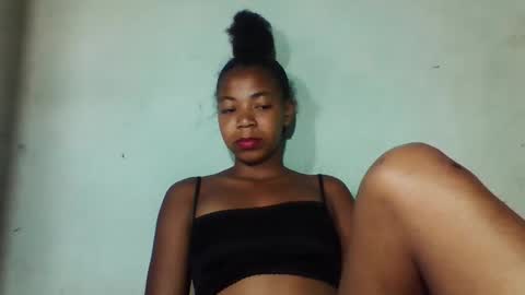 sanyah0123 online show from 12-04-25, 10:35