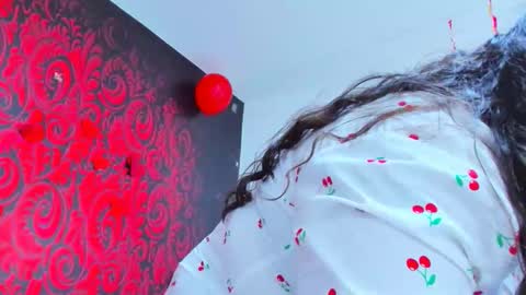 Snapshot of saphira_muse chatting on 03-31-26, 04:35 saphira muse online show from 03-31-26, 04:35