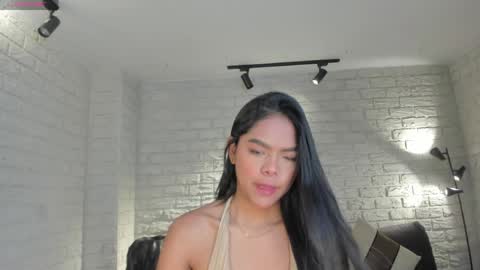 Snapshot of saphirajames chatting on 05-24-26, 10:48 Saphira James online show from 05-24-26, 10:48
