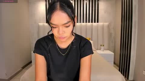 Snapshot of saphirajames chatting on 05-28-26, 02:20 Saphira James online show from 05-28-26, 02:20