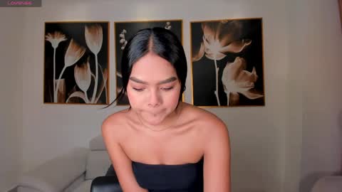 Snapshot of saphirajames chatting on 06-03-26, 02:14 Saphira James online show from 06-03-26, 02:14