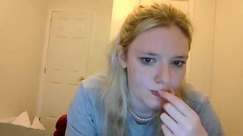 sara9920 online show from 04-14-26, 08:15