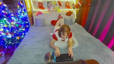 Snapshot of sara__foxy chatting on 12-28-24, 03:37 sara foxy online show from 12-28-24, 03:37