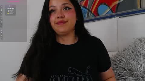 Sara Campur online show from 11-25-25, 04:18