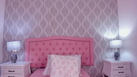 Snapshot of sara__williams chatting on 01-08-25, 03:29 Sara online show from 01-08-25, 03:29