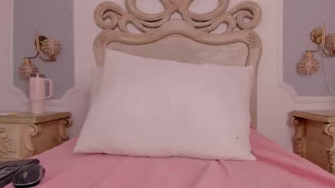 Snapshot of sara__williams chatting on 09-18-25, 03:41 Sara online show from 09-18-25, 03:41