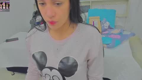 Snapshot of sara_allenx chatting on 02-27-25, 11:31 sara allenx online show from 02-27-25, 11:31