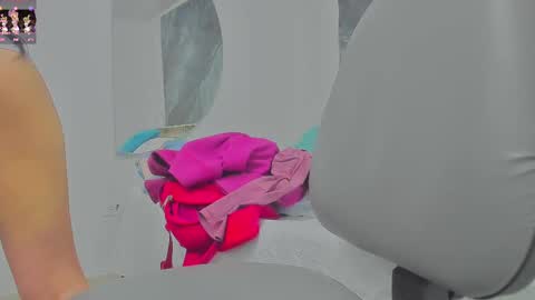 Snapshot of sara_allenx chatting on 02-28-25, 11:36 sara allenx online show from 02-28-25, 11:36