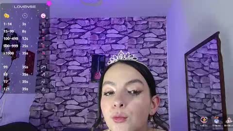 Snapshot of sara_alvarez_ chatting on 01-31-25, 09:37 Sara  online show from 01-31-25, 09:37