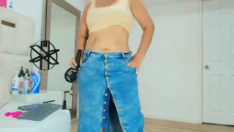 Snapshot of sara_bigass__ chatting on 06-26-26, 08:02 sara online show from 06-26-26, 08:02