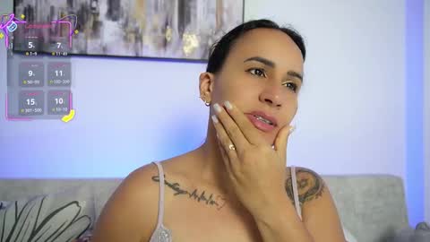 Snapshot of sara_charmy chatting on 09-26-25, 10:52 online show from 09-26-25, 10:52