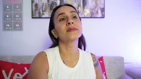 Snapshot of sara_charmy chatting on 10-24-25, 12:01 online show from 10-24-25, 12:01