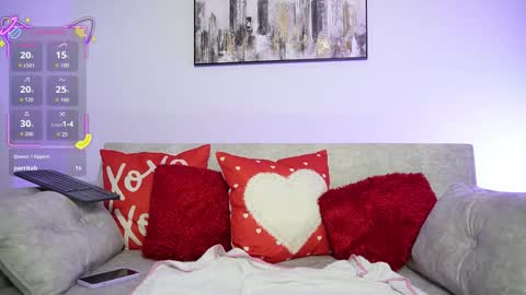 Snapshot of sara_charmy chatting on 10-27-25, 10:03 online show from 10-27-25, 10:03