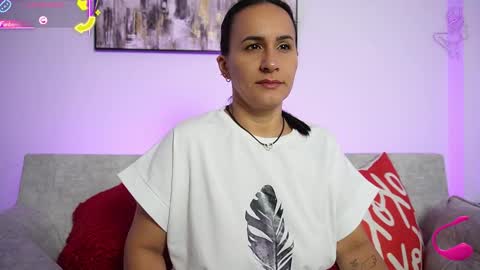 Snapshot of sara_charmy chatting on 11-28-25, 09:56 online show from 11-28-25, 09:56