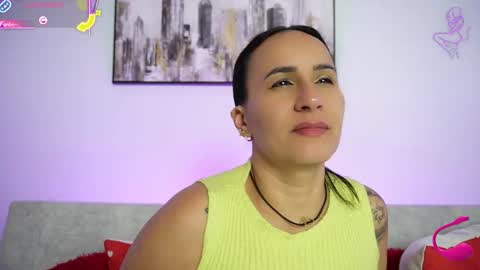 Snapshot of sara_charmy chatting on 12-01-25, 11:37 online show from 12-01-25, 11:37