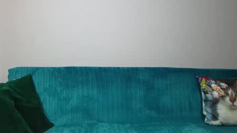 Snapshot of sara_daisy chatting on 03-19-26, 06:01 Im Sara I am happy to be here online show from 03-19-26, 06:01