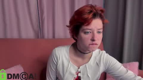 Snapshot of sara_frayy chatting on 09-18-25, 12:12 Sarah online show from 09-18-25, 12:12