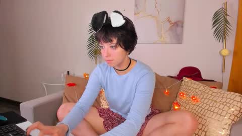 Snapshot of sara_frayy chatting on 10-02-25, 01:01 Sarah online show from 10-02-25, 01:01