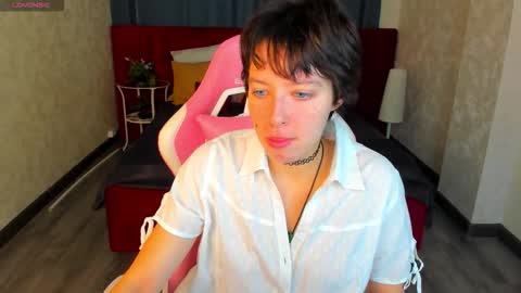 Snapshot of sara_frayy chatting on 10-09-25, 01:25 Sarah online show from 10-09-25, 01:25