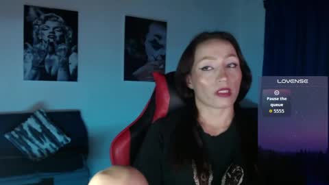 Sara online show from 05-17-26, 04:10