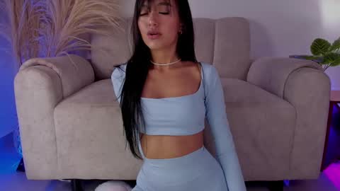 Snapshot of sara_gwen chatting on 10-22-25, 01:28 S A R A online show from 10-22-25, 01:28