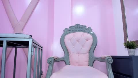 Sara HooT  online show from 01-26-25, 10:45