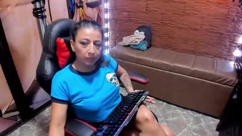 no limits sarah online show from 01-18-25, 02:58