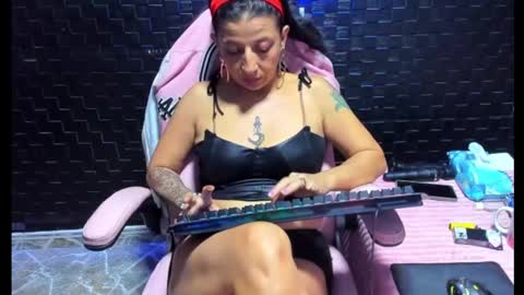 no limits sarah online show from 02-20-25, 03:56