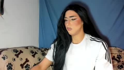 Snapshot of sara_hunter12 chatting on 11-26-25, 11:33 sara_hunter12 online show from 11-26-25, 11:33