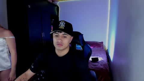 sara_jhon_ online show from 04-17-26, 07:55