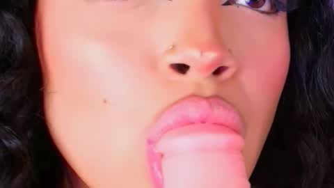 Snapshot of sara_jhonsonn chatting on 09-23-25, 12:24 Sara Jhonson online show from 09-23-25, 12:24