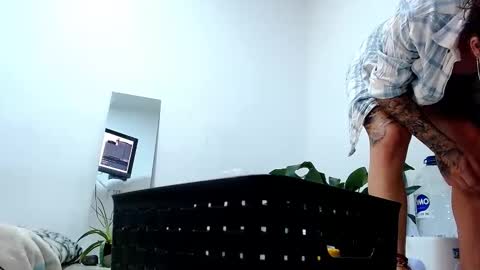 Snapshot of sara_johnson__ chatting on 11-05-25, 12:10 sara_johnson__ online show from 11-05-25, 12:10